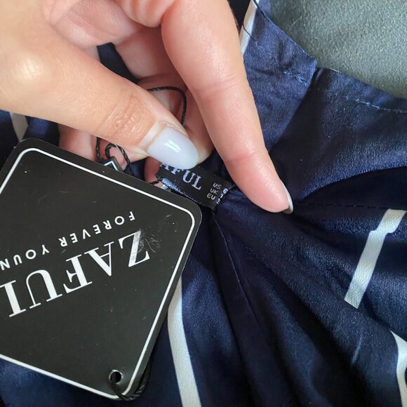 Zaful | NWT Striped Belted Romper Playsuit in Navy Blue/White Size 6 - Picture 7 of 8